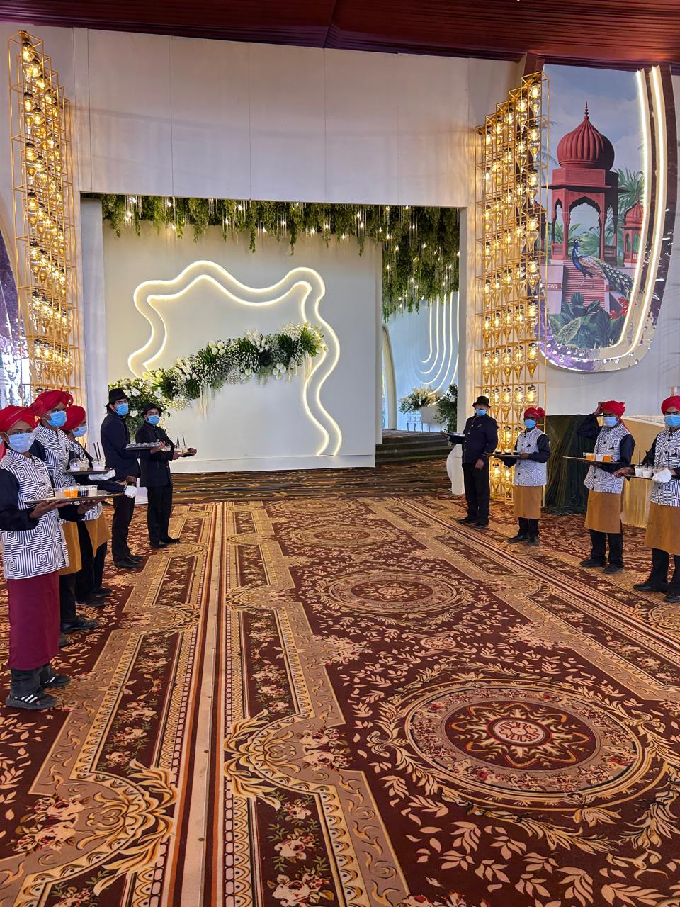Royal King Villa entrance walkway